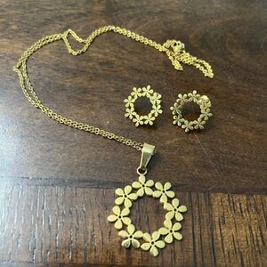 3 pieces gold tone necklace and matching earrings